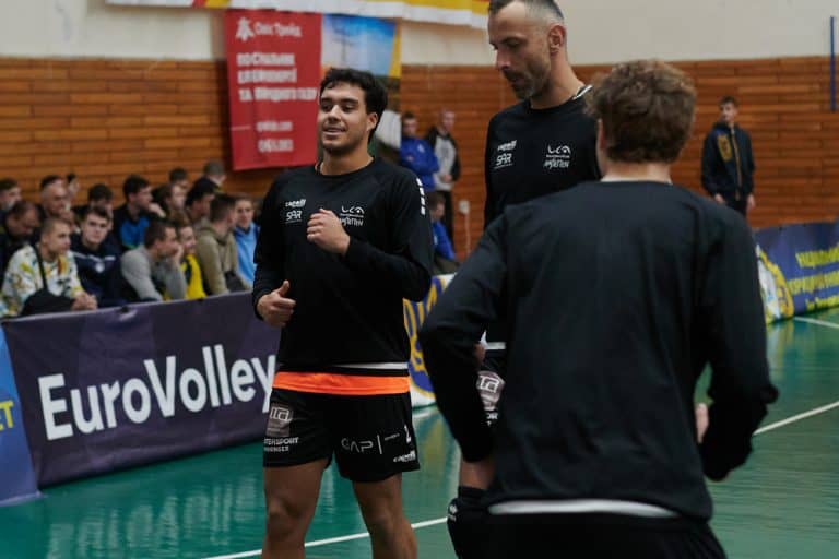 how-much-do-professional-volleyball-players-make