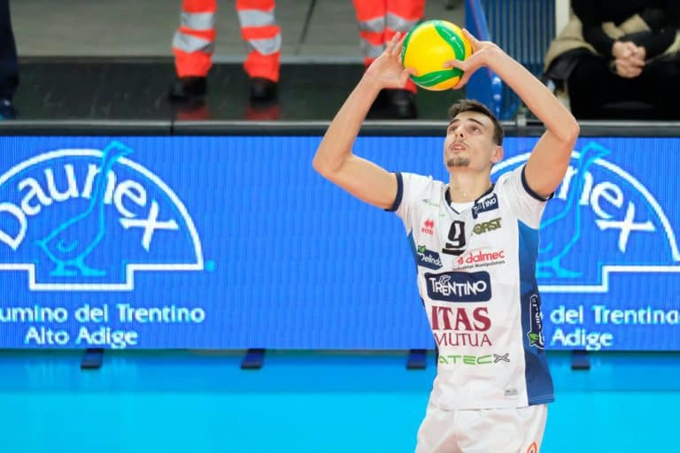 Hardest To Easiest Positions In Volleyball (Ranked By Pros)