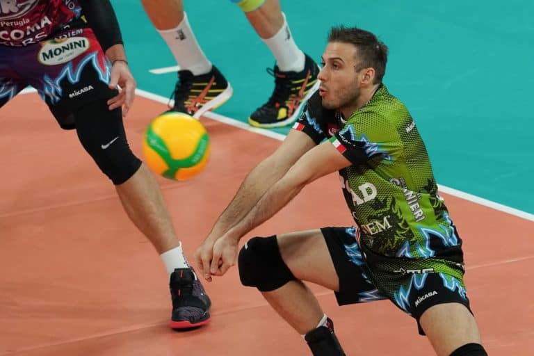 Hardest To Easiest Positions In Volleyball (Ranked By Pros)