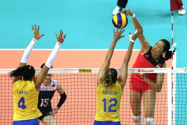 Hardest To Easiest Positions In Volleyball (Ranked By Pros)