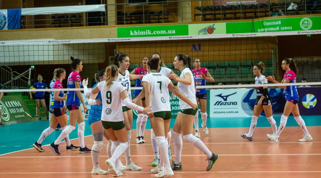 Should Volleyball Players Wear Ankle Braces? Volleyball Vault